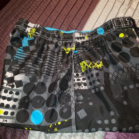 Swimsuit - Picture 2 of 4